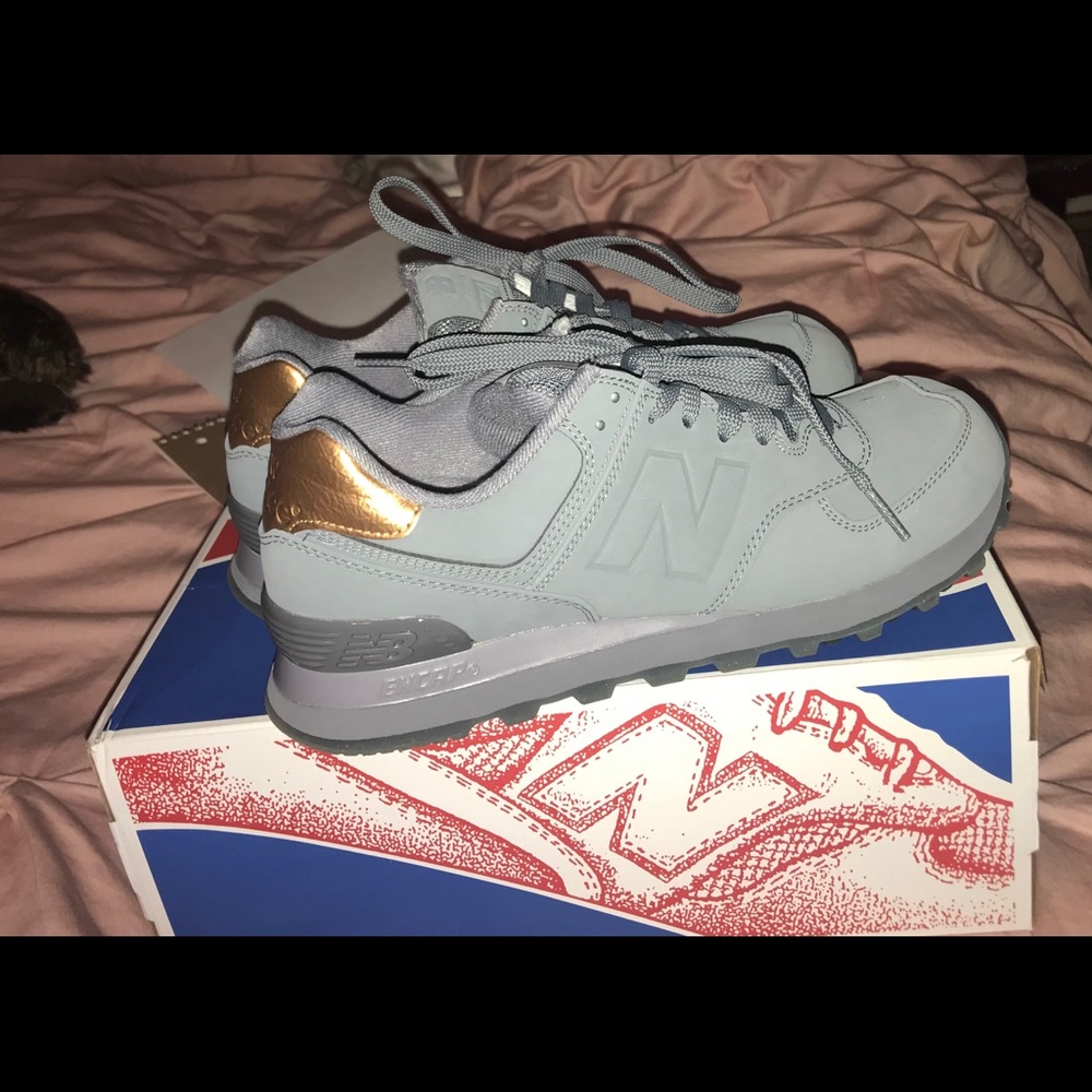 Women’s new balance 574 size 8-1/2